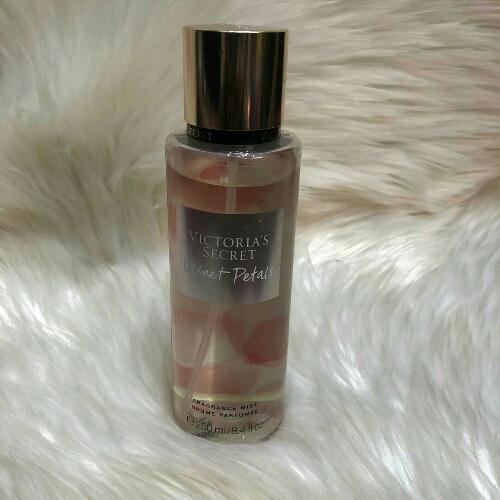 Victoria Secret - Velvet Petals