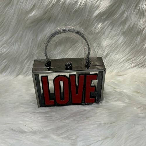 Love Clutch 